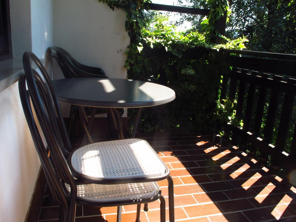 Apartments Zakrasnik Шкофья-Лока Номер фото